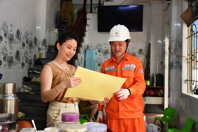 Dịch vụ điện gia tăng của EVNHANOI hỗ trợ khách hàng liên trục 24/7