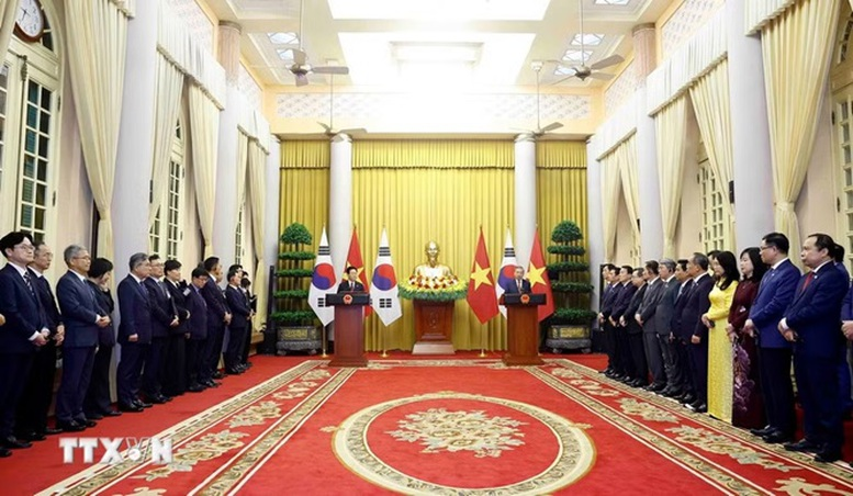 Hai bên đã nhất trí hợp tác chặt chẽ để nâng cao quyền lợi cho công dân hai nước. Ảnh: TTXVN