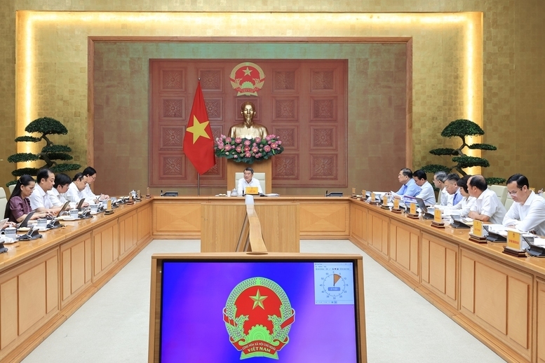 Thủ tướng Lê Minh Hưng chỉ rõ các định hướng quan trọng thời gian tới - Ảnh: VGP/Nhật Bắc