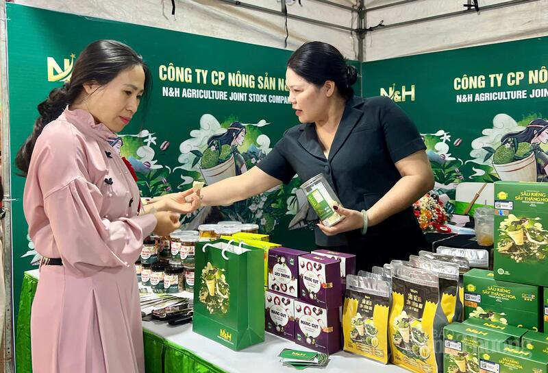 Sự đa dạng này không chỉ đáp ứng nhu cầu thưởng thức tại chỗ mà còn tạo điều kiện để du khách lựa chọn quà mang về, góp phần quảng bá sản phẩm đặc trưng của Gia Lai.