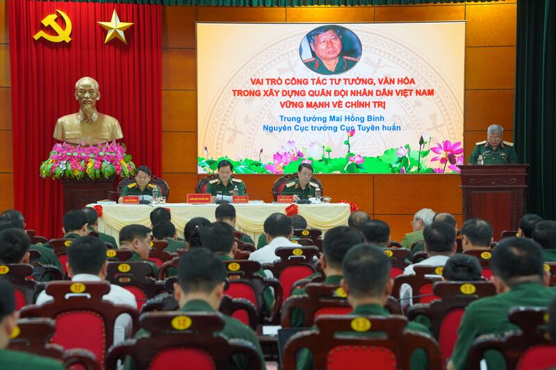 Các đại biểu thống nhất khẳng định, công tác tư tưởng, văn hóa có vị trí, vai trò đặc biệt quan trọng trong phát huy nhân tố chính trị, tinh thần - nhân tố cơ bản, hàng đầu quyết định sức mạnh chiến đấu và chiến thắng của quân đội.