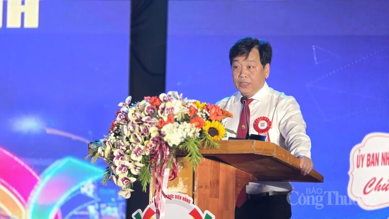 Ông Trần Tuấn Quang - Chủ tịch UBND phường Diên Hồng phát biểu khai mạc.