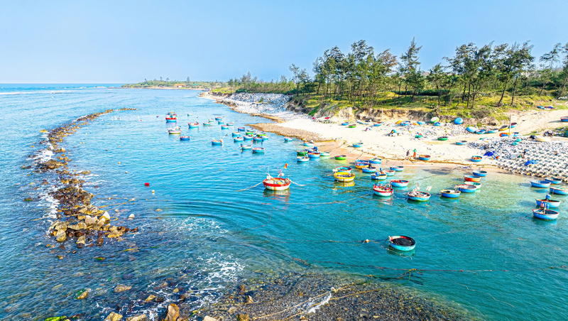 Từ bảo vệ đến phát triển du lịch cộng đồng đã mang lại lợi nhuận cho bà con Gành Yến. Ảnh: Nguyễn Dương