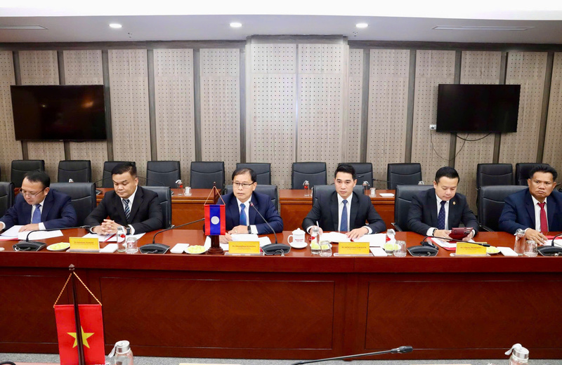 Hai bên trao đổi tại buổi hội đàm. Ảnh: dttg.gov.vn