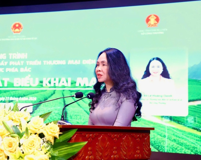 Bà Lê Hoàng Oanh, Cục trưởng Cục Thương mại điện tử và Kinh tế số (Bộ Công Thương) phát biểu tại chương trình. Ảnh: TN