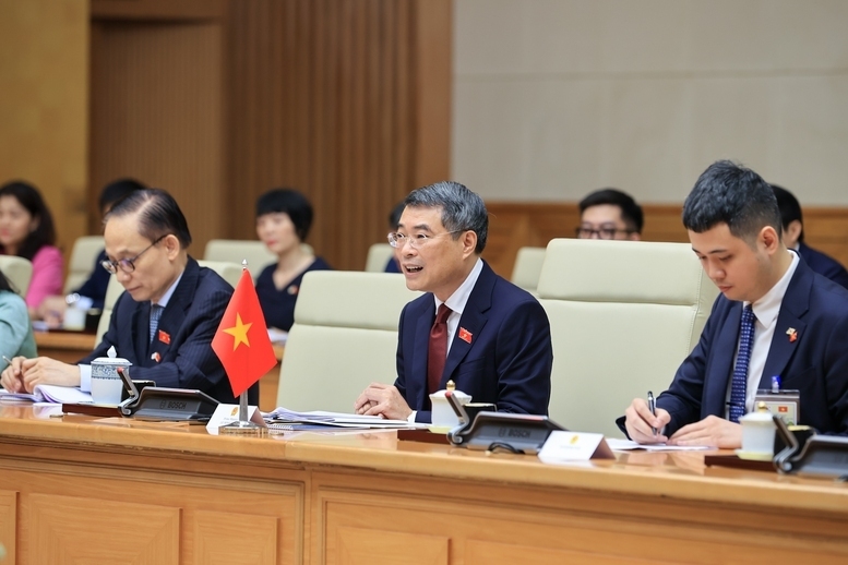 Thủ tướng đề nghị hai bên phối hợp triển khai các nhóm nhiệm vụ tại Kế hoạch hành động thực hiện mục tiêu kim ngạch thương mại song phương lên 150 tỷ USD theo hướng cân bằng hơn vào năm 2030 - Ảnh: VGP/Nhật Bắc