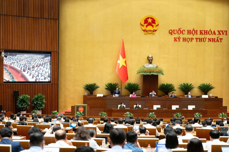 Quốc hội nghe Ủy viên Ủy ban Thường vụ Quốc hội, Chủ nhiệm Ủy ban Dân nguyện và Giám sát của Quốc hội Lê Thị Nga trình bày Báo cáo kết quả giám sát việc giải quyết kiến nghị của cử tri gửi đến Kỳ họp thứ 10, Quốc hội khóa XV.