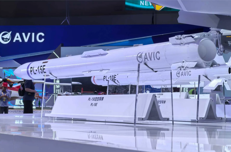 PL-15 giúp tiêu diệt mục tiêu từ xa trong môi trường tác chiến điện tử phức tạp. Ảnh: Army Recognition