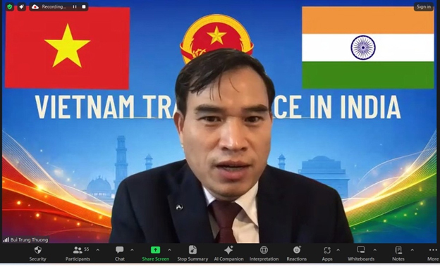 Ông Bùi Trung Thướng - Tham tán Thương mại Đại sứ quán Việt Nam tại Ấn Độ phát biểu khai mạc hội thảo.