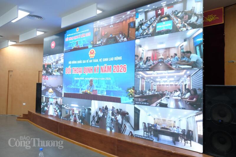 Hội nghị cũng được tổ chức theo hình thức kết hợp trực tiếp và trực tuyến, kết nối tới các địa phương trên toàn quốc