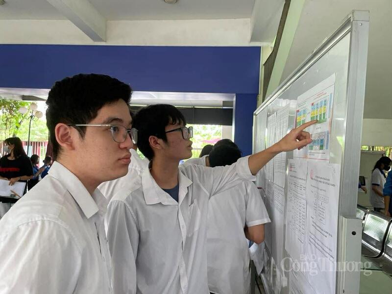 Hôm nay (ngày 24/4), thí sinh bắt đầu đăng ký dự thi tốt nghiệp THPT.