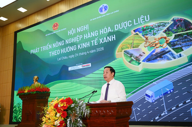 Ông Hà Quang Trung, Chủ tịch UBND tỉnh Lai Châu phát biểu khai mạc hội nghị. Ảnh: Tùng Đinh