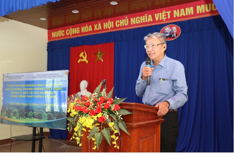 Ông Ngô Xuân Thế, Phó Tổng Giám đốc Công ty CP Thủy điện A Vương phát biểu tại hội nghị. Ảnh: Bình An