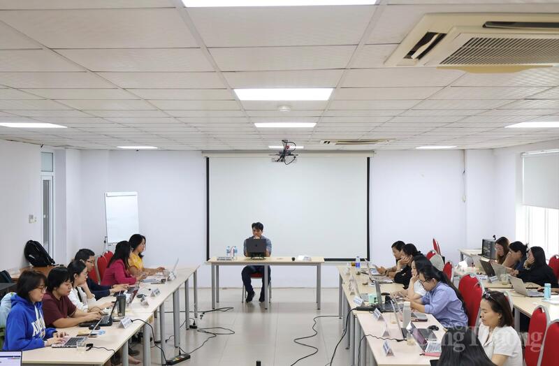 Lớp tập huấn “Podcast kịch bản - người dẫn cảm xúc”. Ảnh: Phương Hà