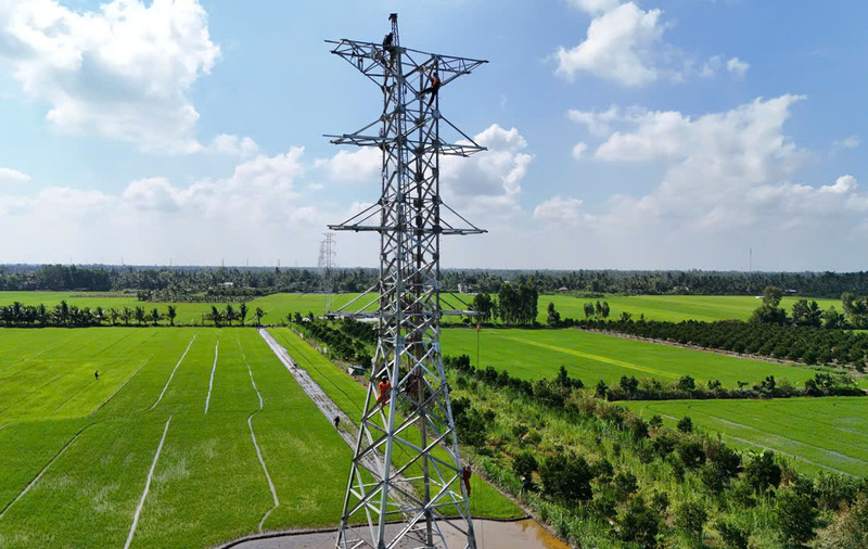 Đóng điện nghiệm thu giai đoạn 1 công trình Đường dây 110kV xuất tuyến trạm 220kV Vĩnh Long (transit vào đường dây 110kV Phước Hoà - Bình Minh) hoàn tất lúc 05h05 ngày 25/4/2026. Ảnh: EVNSPC.