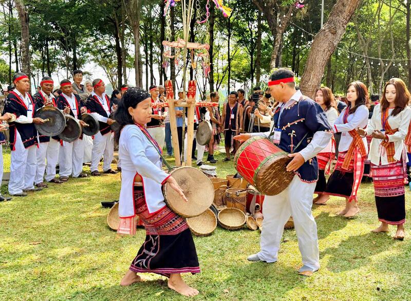 Ngày hội Văn hóa các dân tộc tỉnh Gia Lai lần thứ I năm 2026 mở ra không gian văn hóa rực rỡ, hội tụ âm thanh, sắc màu và hồn cốt đại ngàn.