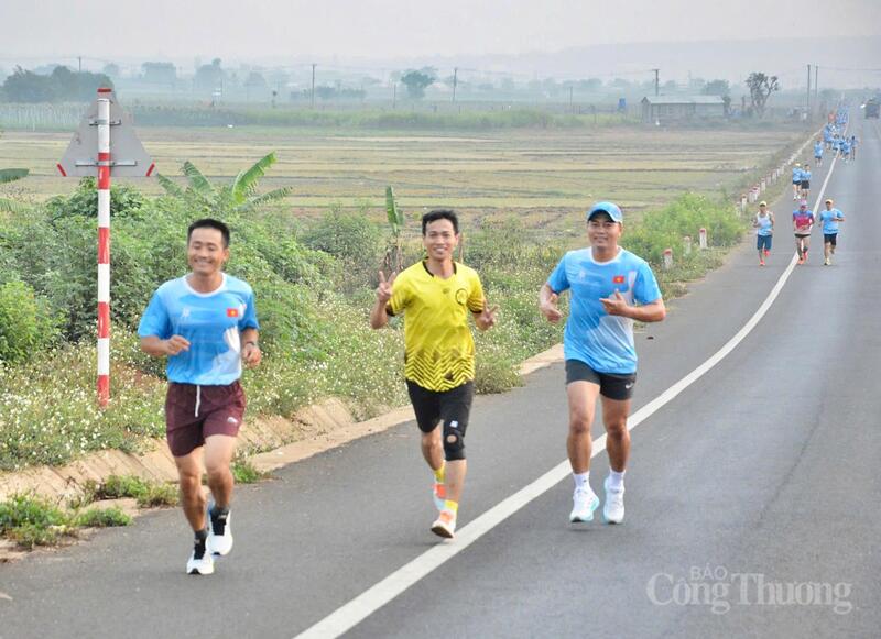 Chương trình thu hút gần 300 vận động viên tham gia.