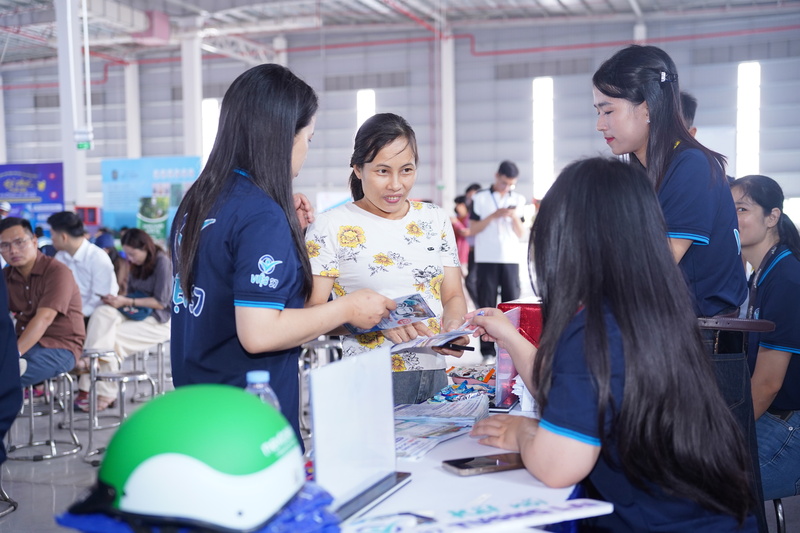 Theo nhu cầu tuyển dụng của các doanh nghiệp, lĩnh vực điện tử, công nghệ, cơ khí tiếp tục cạnh tranh gay gắt về lao động. Có những đơn vị  nhu cầu tuyển dụng hàng nghìn người.