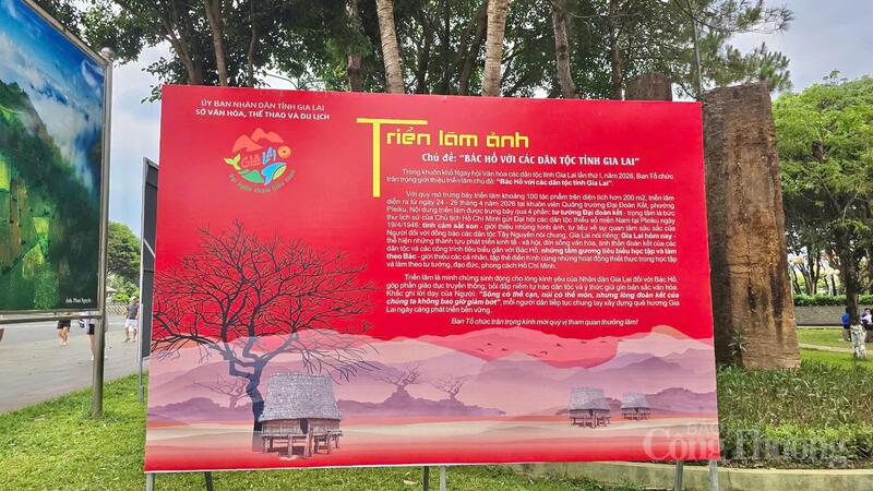 Diễn ra từ ngày 24-26/4 tại Quảng trường Đại Đoàn Kết, triển lãm ảnh “Bác Hồ với các dân tộc Gia Lai” giới thiệu nhiều tư liệu quý, lan tỏa tinh thần đại đoàn kết.