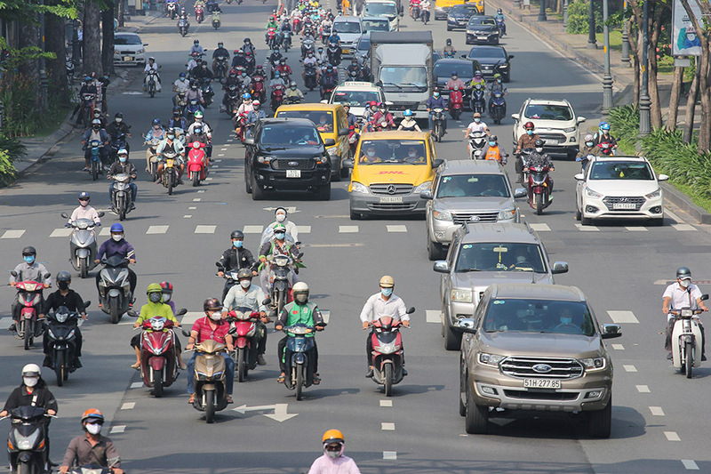 Thời tiết TP. Hồ Chí Minh hôm nay được dự báo ngày nắng nóng, chiều tối có mưa dông. Ảnh: Minh Hoàng.