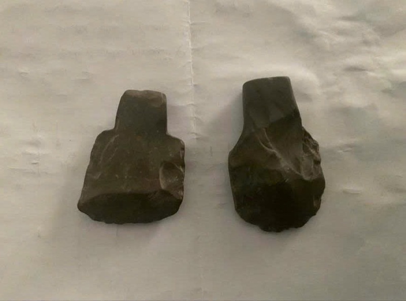 Rìu đá được phát hiện tại hang Én.