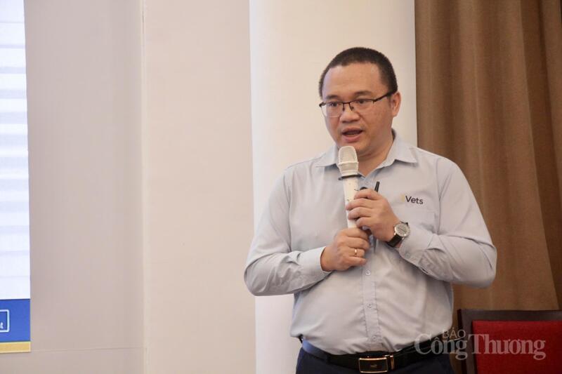 Ông Dương Chí Công - Giám đốc kỹ thuật Công ty cổ phần Giải pháp Công nghệ Việt Nam (VETS) phát biểu tại hội thảo. Ảnh: P.C