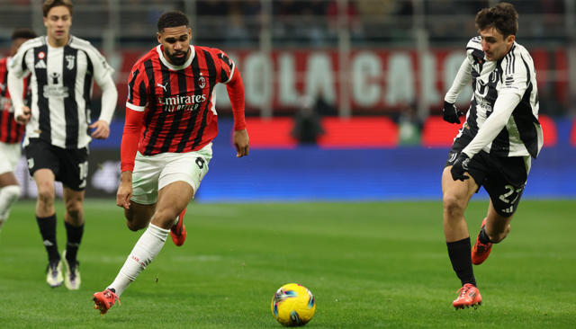 Trận Milan và Juventus diễn ra vào lúc 01h45 ngày 27/4.