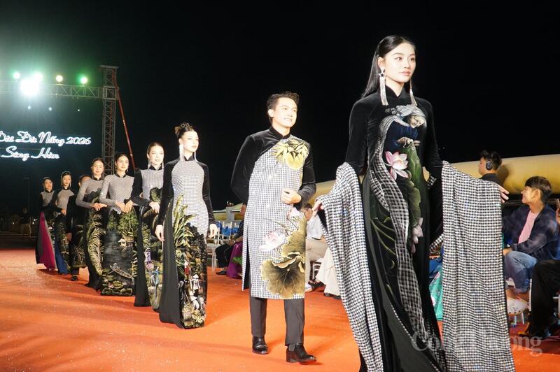 Nét đẹp văn hóa Việt Nam được thể hiện nhẹ nhàng, tinh tế trên các tà áo dài.