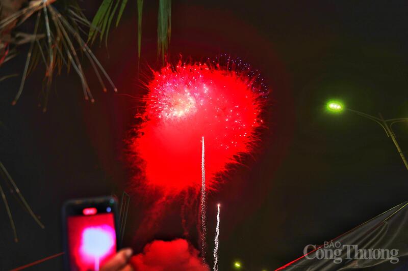 'Âm vang biển Thiên Cầm' mở đầu mùa du lịch Hà Tĩnh - 11