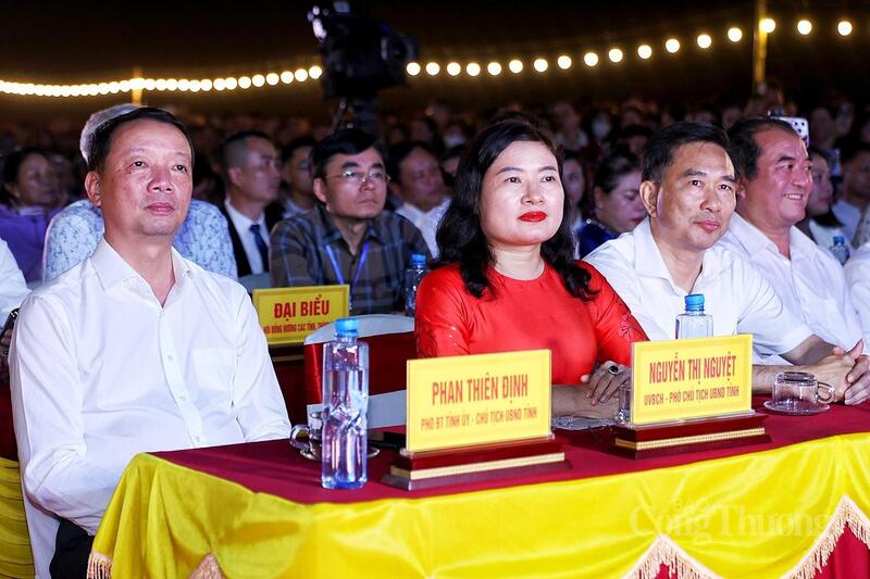 Lãnh đạo UBND tỉnh Hà Tĩnh tham dự Lễ khai trương du lịch biển Hà Tĩnh năm 2026.