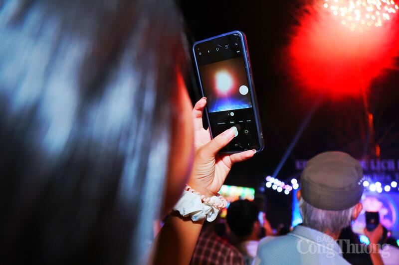 'Âm vang biển Thiên Cầm' mở đầu mùa du lịch Hà Tĩnh - 8