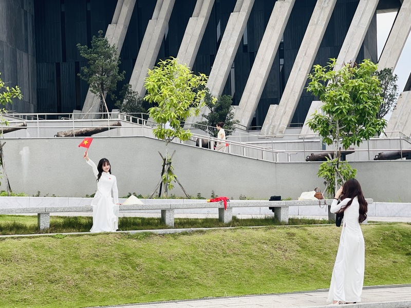 Ngược dòng ký ức trở về với lịch sử dân tộc - 6