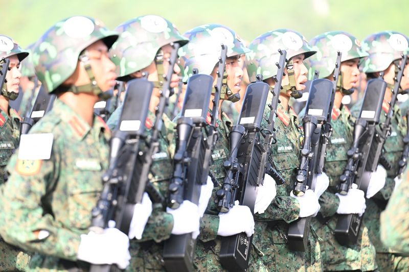 Thông tư 32/2026/TT-BQP quy định đối tượng áp dụng là các cơ quan, đơn vị, doanh nghiệp thuộc Bộ Quốc phòng cùng các tổ chức, cá nhân liên quan đến công tác loại khỏi biên chế và xử lý tài sản công. Ảnh: Nguyên Khánh