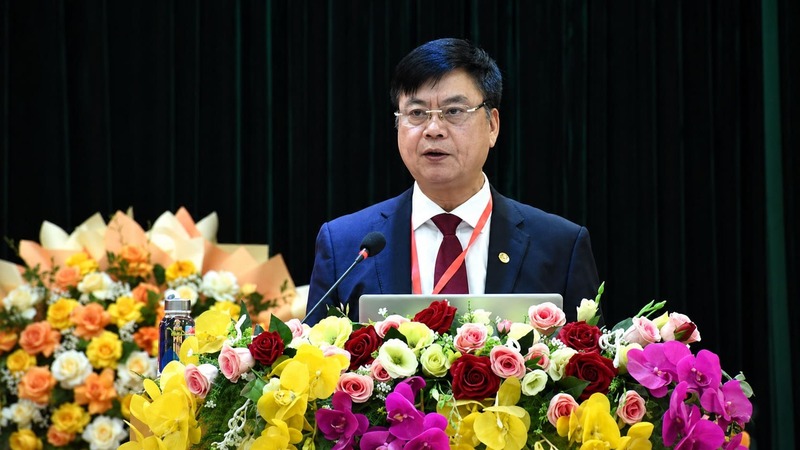 GS.TS Phạm Văn Đức, Chủ tịch Hội Triết học Việt Nam phát biểu tại hội thảo. Ảnh: Anh Đào