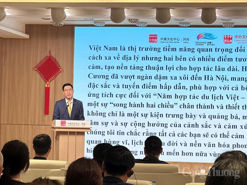 Ông Trương Đức Sơn - Giám đốc Trung tâm Văn hóa Trung Quốc tại Hà Nội phát biểu tại chương trình. Ảnh: Bảo Thoa