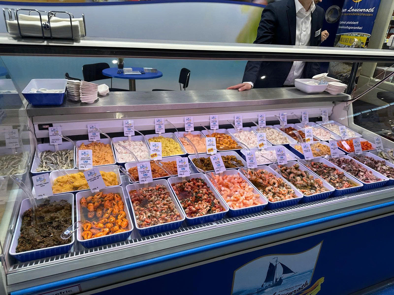 Các sản phẩm thủy sản chủ lực của Việt Nam như cá tra, tôm, cá ngừ... đã được giới thiệu tới các đối tác quốc tế tại triển lãm.