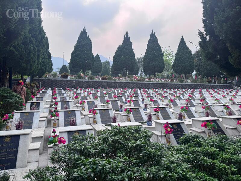 Khung cảnh Nghĩa trang Liệt sỹ Quốc gia Vị Xuyên trong tháng 4 lịch sử. Ảnh: Lê Hà