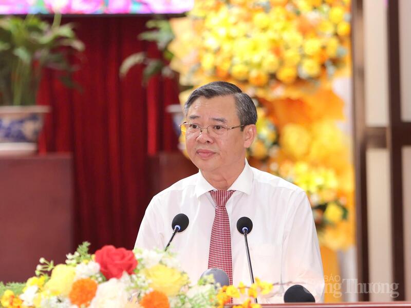 Ông Trương Cảnh Tuyên - Chủ tịch UBND TP. Cần Thơ, đọc diễn văn tại buổi lễ.