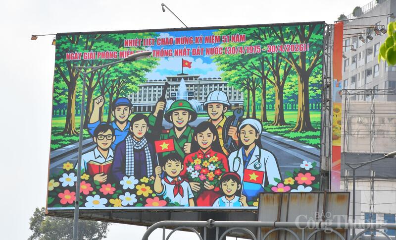 TP. Hồ Chí Minh rực rỡ cờ hoa mừng đại lễ 30/4  - 6