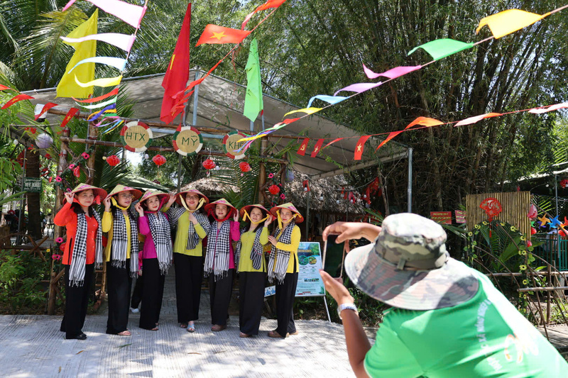 Các khu du lịch sinh thái trên địa bàn tỉnh Quảng Ngãi cũng đón hàng chục nghìn lượt khách đến tham quan và lưu trú. Ảnh: Tuệ Lâm