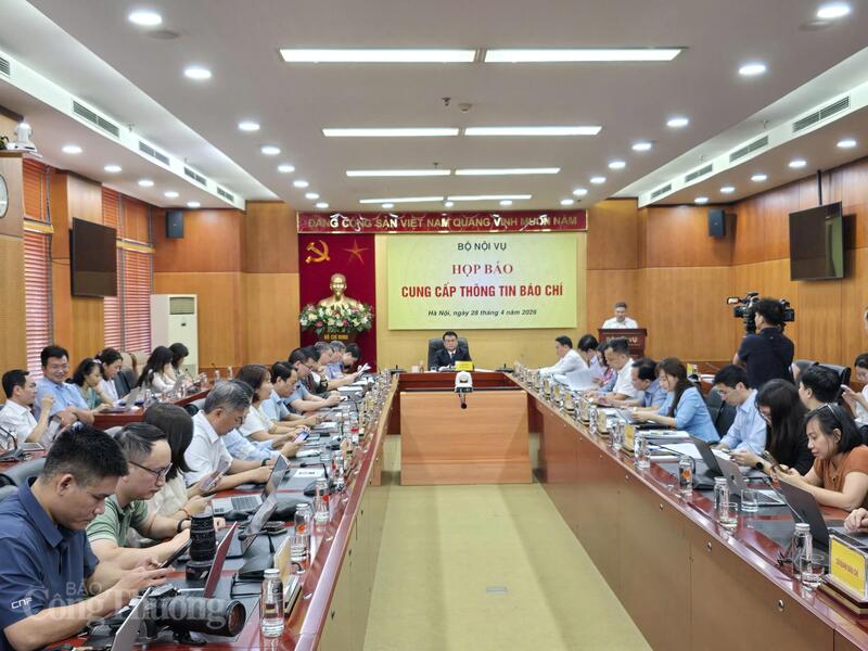 Toàn cảnh buổi họp báo