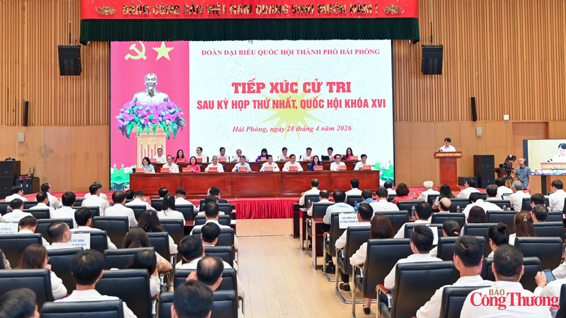 Toàn cảnh buổi tiếp xúc cử tri tại TP. Hải Phòng.