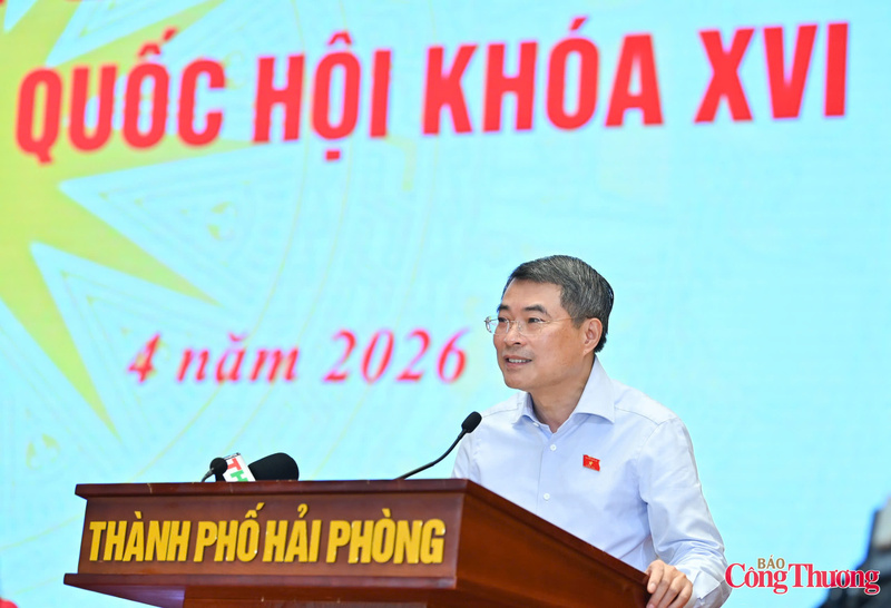 Thủ tướng Lê Minh Hưng phát biểu tại buổi tiếp xúc cử tri.