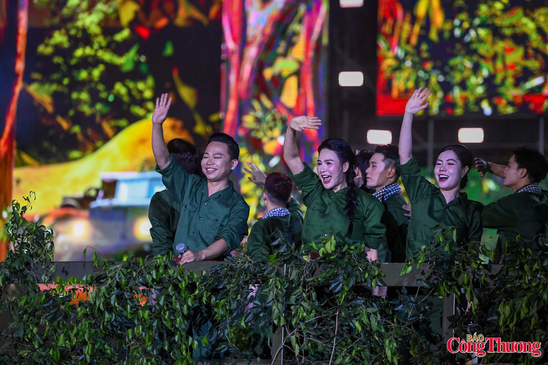 Chương trình đưa khán giả qua hai phần nghệ thuật. Phần I kéo dài 90 phút, truyền hình trực tiếp trên kênh VTV1 với ba chương.