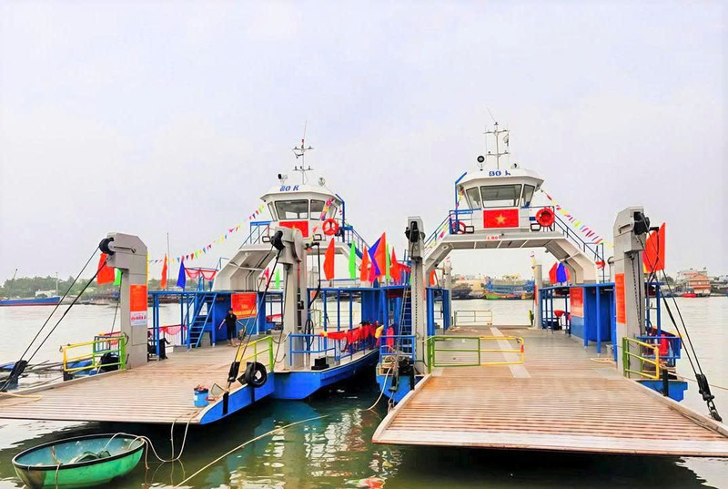 Xã đảo Tam Hải (TP. Đà Nẵng) đưa vào hoạt động 2 phà mới, kỳ vọng sẽ thúc đẩy phát triển dịch vụ du lịch, giao thương hàng hóa giữa xã và đất liền. Ảnh: Bình An