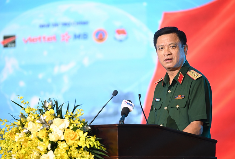 Thượng tướng Nguyễn Trường Thắng - Ủy viên Trung ương Đảng, Ủy viên Thường vụ Quân ủy Trung ương, Thứ trưởng Bộ Quốc phòng, Trưởng ban Chỉ đạo triển lãm phát biểu chỉ đạo tại hội nghị. Ảnh: Nguyên Khánh