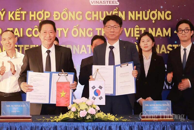 Lễ ký kết hợp đồng chuyển nhượng phần vốn góp tại Công ty TNHH Ống Thép Việt Nam – Vinapipe.