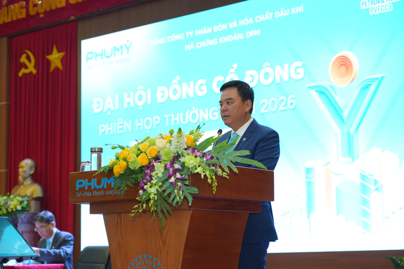 Ông Nguyễn Xuân Hòa phát biểu tại phiên họp. Ảnh: PVFCCo – Phú Mỹ