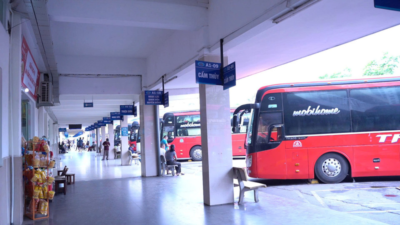 Tại Bến xe Mỹ Đình, không khí ngày cận lễ khá ảm đạm không kém Bến xe Giáp Bát. Ảnh: Thái Mạnh