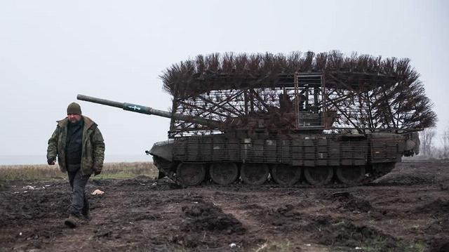 Xe tăng T-72 của Nga. Ảnh: TASS